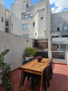 Cómodo departamento en Nueva Córdoba con amplia terraza y asador privado - 9