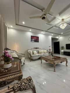 MainStreetRental Residence - 1