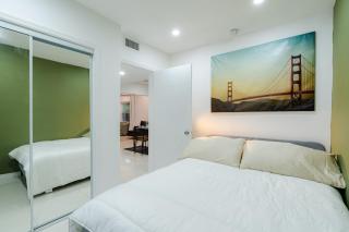 Beautiful, fully furnished 2bed 1bath house - 5 minute walk to Miracle Mile Downtown Coral Gables - 1