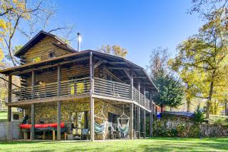 Private Beach! Lakefront Cabin in Panora - 9