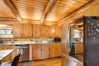 Private Beach! Lakefront Cabin in Panora - 1