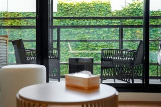 Modern 2BR Apt next to Gosch's Paddock w parking - 4