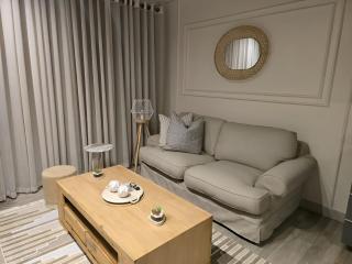 Sandton City Splendid Apartment 201 Back up power & water - 6