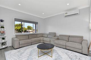 Cessnock Country Comfort Your Gateway to Vineyards Views and Valley Charm - 4