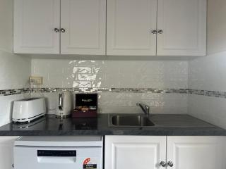 House On Kent Whole House - 1