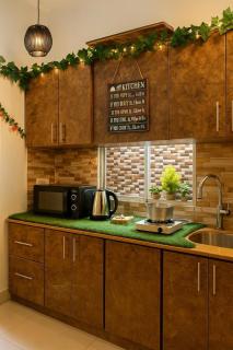 Modern Apartment Near Dolmen Mall - 6