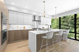 Modern Luxury 4BR Townhome Den NYC Views - 3