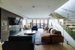 Modern Luxury 4BR Home Den NYC Views - 9