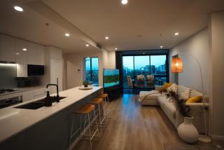 Skyline Serenity - Romantic & Family Gateway - 5