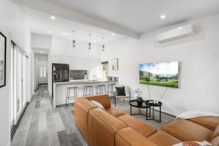 Stylish Inner-City Stay! - 0