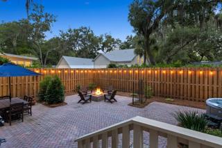 Captain's Hangar - 6