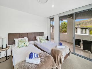 Blue on Blue Penthouse Apartment 335 - 2