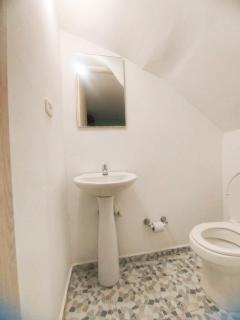 Private Balcony, Close to Downtown and Nature 201 - 7