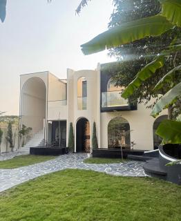 Saratoga Best for Stays, Shoots, Events - 2