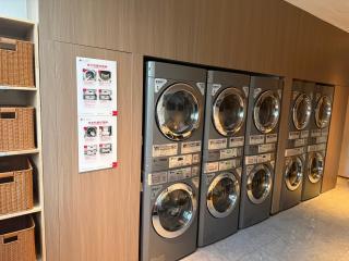 Holiday Inn Shanghai Jing'an - 8