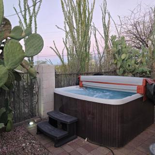 Rustic Ranch Oasis with Privacy, Pool and Hottub - 9