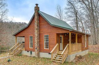Greenbrier River On-Site! Modern-Rustic Log Cabin - 9