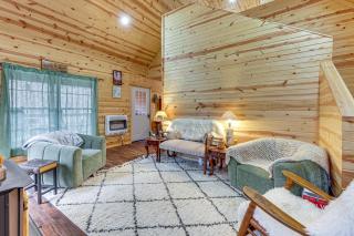 Greenbrier River On-Site! Modern-Rustic Log Cabin - 4