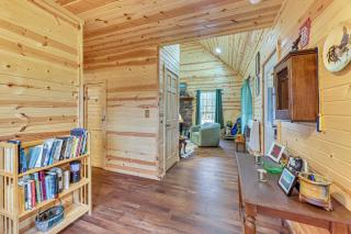 Greenbrier River On-Site! Modern-Rustic Log Cabin - 3