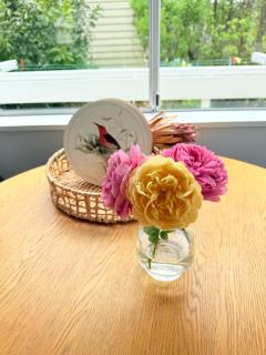 Renovated Entire 2BR Flat, Comfort, Scenic Views, Free Parking & 10 min to Ferry - 4