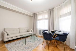 SIAC Sussex Gardens Hyde Park - 1