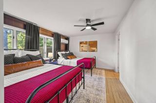 Walk to U of A, 1BR 1BA, Kitchen, W/D, Fiber Wi-Fi - 0