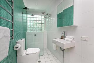 Charming 2-Bed Terrace in the Heart of Surry Hills - 3