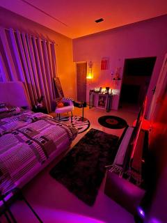 استوديو مميز بأثاث انيق في قلب الخبر بدخول ذاتي 12 - 8