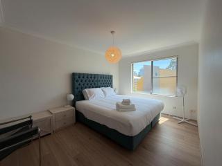 Quiet & Cozy 2BR Home in Chatswood with Parking - 2