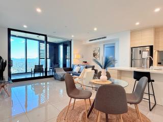 Oceanfront 2B2B Apt with Sofa Bed and Sea Views - 5