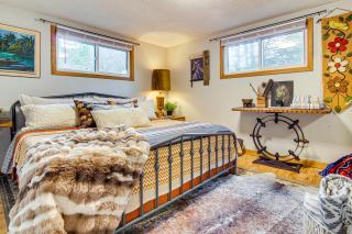 Hot Tub and Stone Fire Pit Smoky Mountain Oasis! - 1