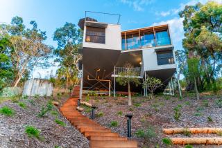 Cantilever Seaview Pavilion - 7