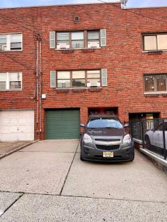 Comfortable home close to Manhattan,Wall St & more - 8