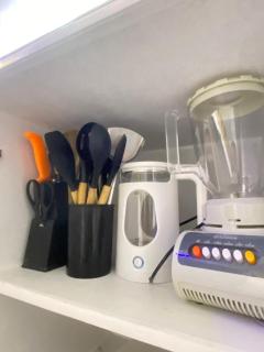 Elegant Golden Loft with Mood Lighting Central Location and Skyline Views - 8