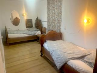 Granny's Cosy Cottage - 5