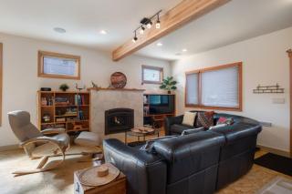 Central Charm with Office & Peaceful Yard - 9