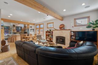 Central Charm with Office & Peaceful Yard - 4