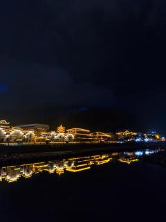 GUI YUAN ZHEN PIN HOTEL,Approximately 3km away from the east gate of Zhangjiajie National Forest Park,Free Chinese western Breakfast,Free Self-Service Laundry , Attraction Tickets Serivce in advance,Free one-way shuttle service for 4 nights or more - 6