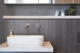 Stylish and Cozy 2 Bedroom Apartment - 9