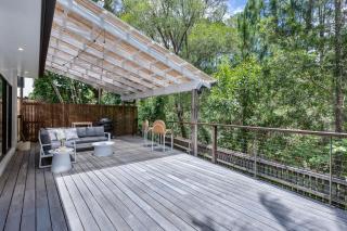 Stylish Family Retreat in Varsity by Housemark Escapes - 3