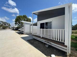 Kin Kora Village - 0