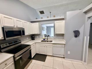 Grand Fabulous Pines 3BR Pool Home near Disney - 8