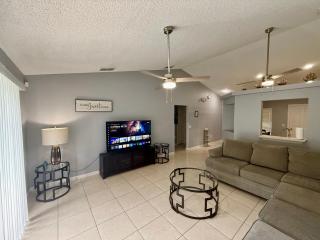 Grand Fabulous Pines 3BR Pool Home near Disney - 5