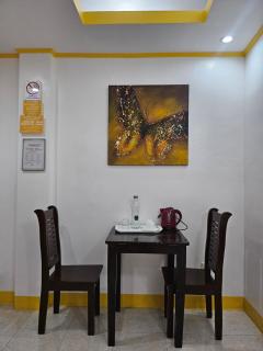 L & M Hearthstones Lodge - 4