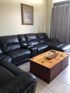 Resort Style Apartment on Gregory - 0