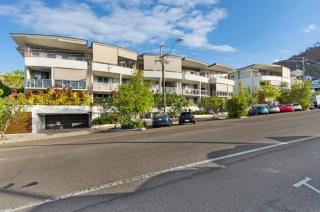 Resort Style Apartment on Gregory - 2