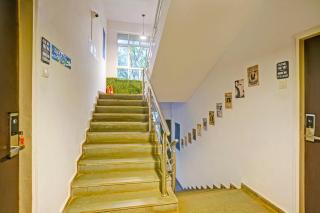 FabHotel Charvi Reemz - 2