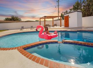 Sunny Beach Getaway, Pool, 4 Bedroom Villa - 1