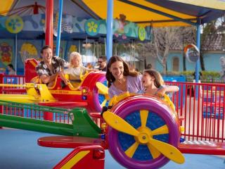 Family Friendly Funhouse close to All Theme Parks - 8