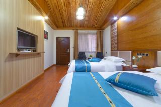 张家界武陵源山边溪上客栈- 10min to Forest Park East Gate & English Butler & Tour Tickets&Luggage storage - 5